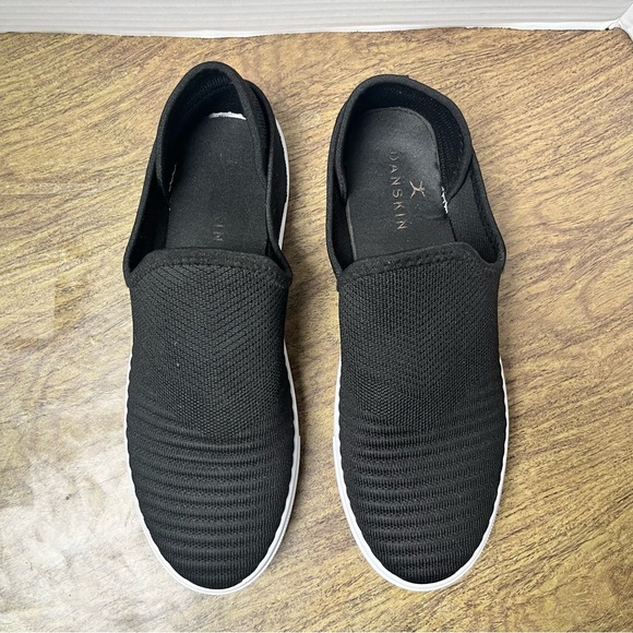 Danskin Creative Stretch Knit Slip-on Black Sneakers Size 10 - Picture 3 of 14